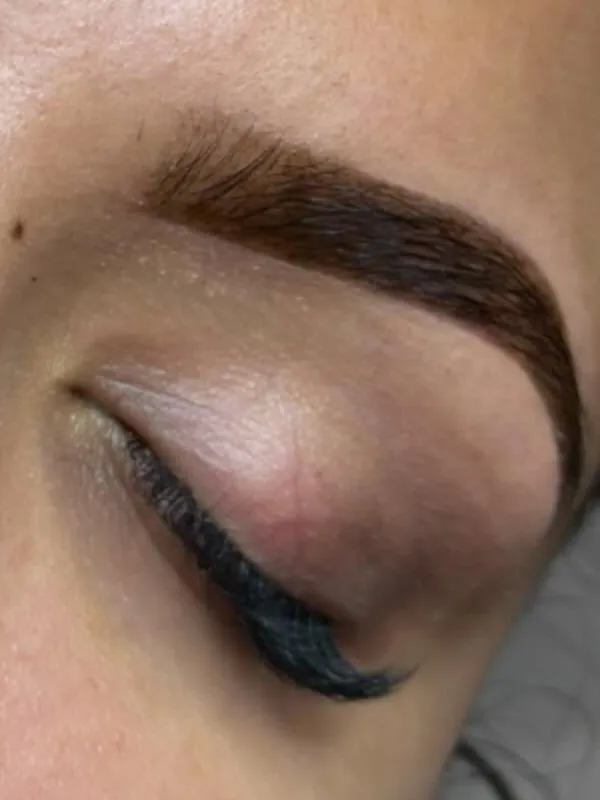 Cejas con henna, resultado